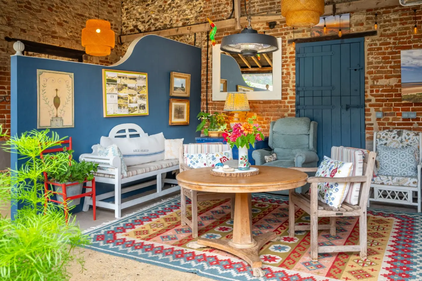 Chill out in the undercover barn